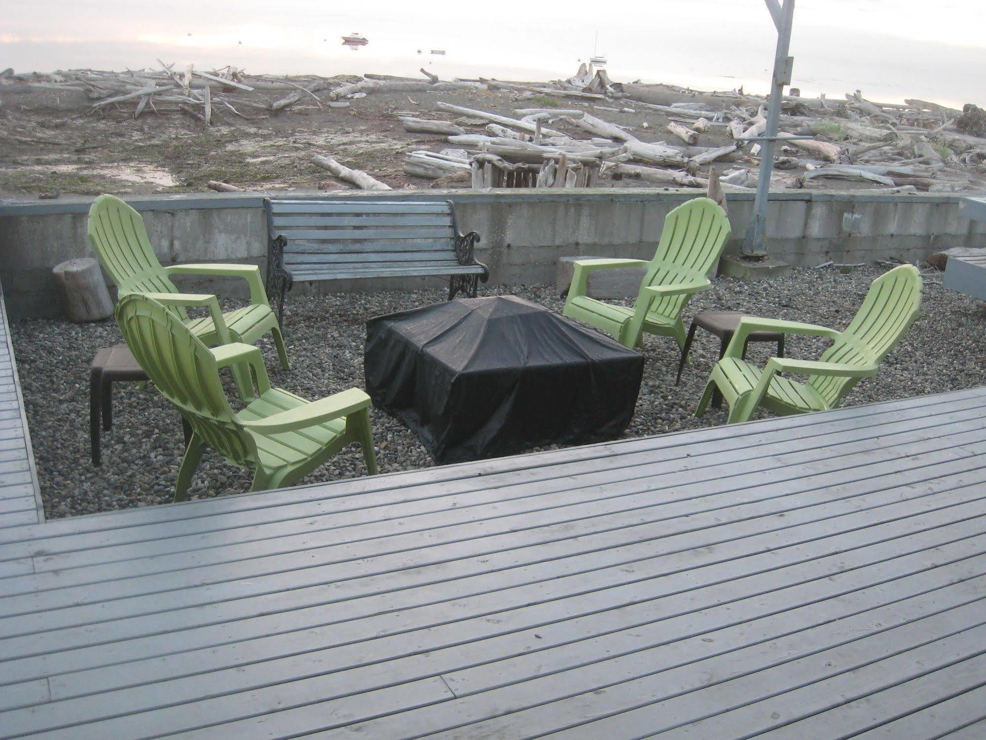 Camano Island Waterfront Vacation Rental Exterior photo